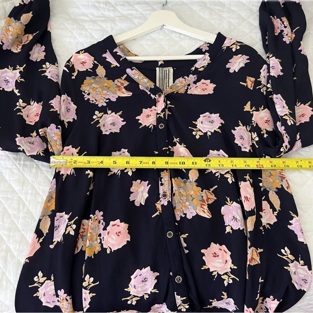 Free People Medium Julia Printed Navy Floral dress or tunic long sleeves EUC! - Picture 5 of 7